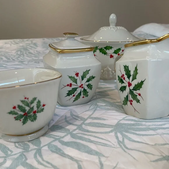 Lenox Holiday Set (NWT/NWOT - orig boxes "NOT" included) --- Retail value $600+ - Picture 3 of 15